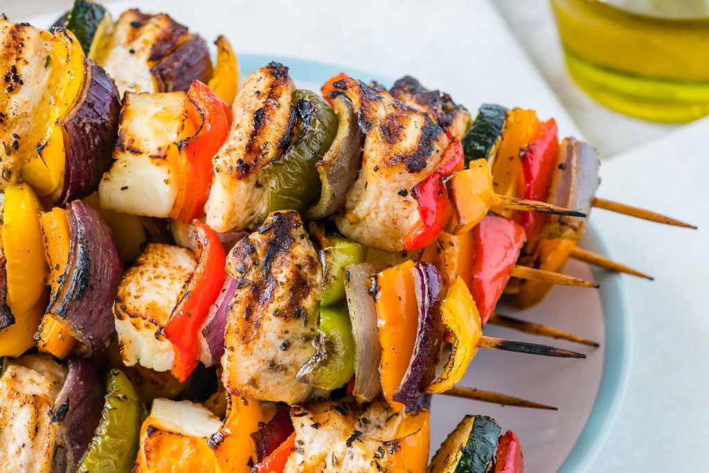 Skewerless Chicken Kabobs with Protein Cornbread